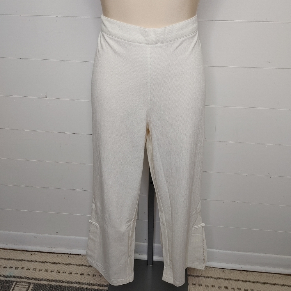 The Earth Collection 100% cotton cropped pants